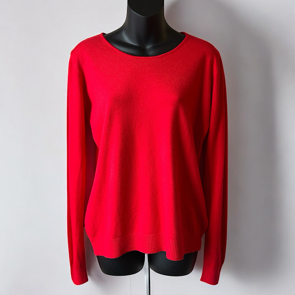 Plain Red Round Neck 'Damod' Lightweight Knitted Top