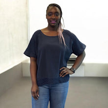 Load image into Gallery viewer, The Mila Linen Blend Textured Top | Navy
