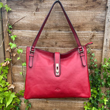 Load image into Gallery viewer, Stylish &#39; Valentina&#39; Italian Leather Shoulder Bag | Red
