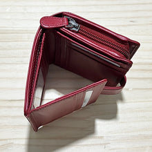 Load image into Gallery viewer, Bestseller Medium Leather RFID Purse | Red
